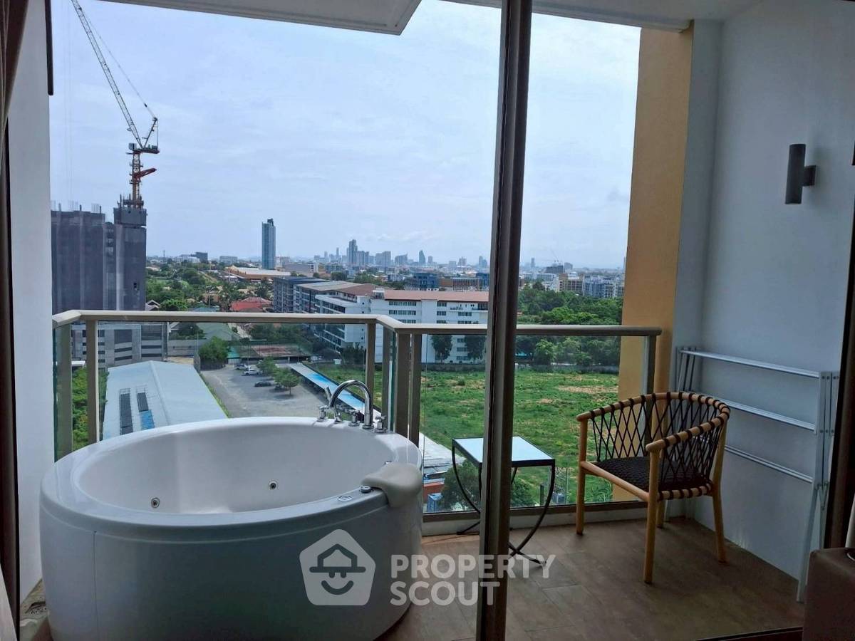 picture 1-BR Condo at The Riviera Ocean Drive close to Jomtien Beach (ID 2333940) - 4/10