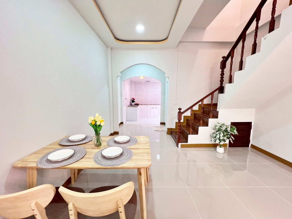 รูป ทาวน์เฮ้าส์ รีโนเวทใหม่ ทำเลดี หมู่บ้าน เมธา1 ถนนคู้บอน27 แยก10 ใกล้รถไฟฟ้าสายสีชมพู แฟชั่นไอส์แลนด์ โรงพยาบาลสินแพทย์ - รูปที่ 12/24