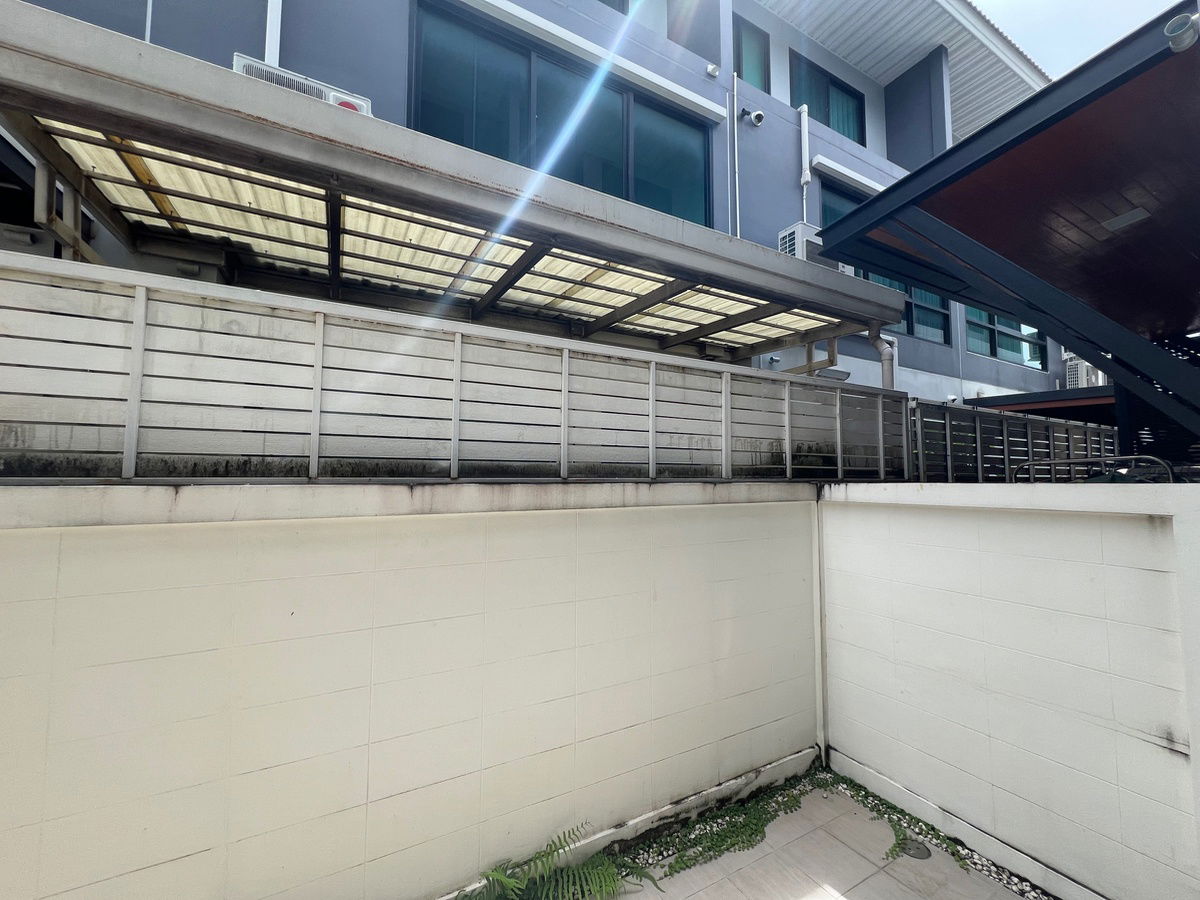 รูป 🌟 ขายทาวน์โฮม 3 ชั้น Supalai Essence ลาดพร้าว | ทำเลดี ใกล้ MRT ลาดพร้าว 101 🏡 ทาวน์โฮมสไตล์โมเดิร์น ฟังก์ชันลงตัว พร้อมครัวบิ้วอิน หน้าบ้านกว้าง  - รูปที่ 10/25