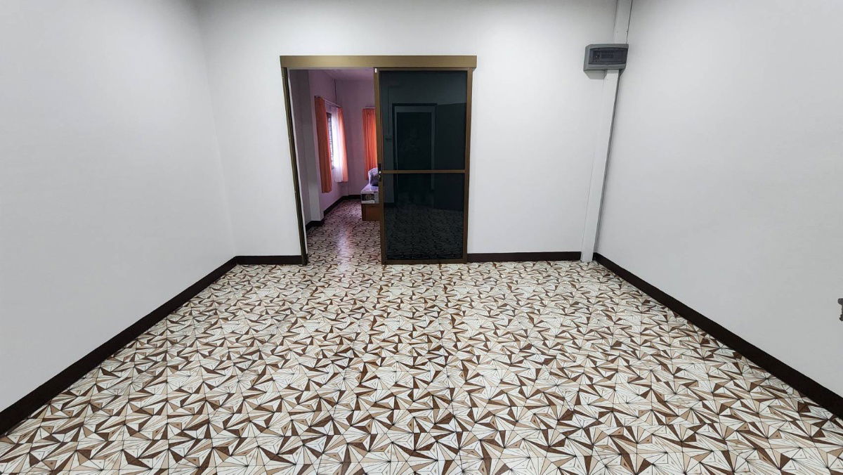 picture Townhouse for Rent – Fully Renovated | Chaiyapruek Village, Near Varee Chiang Mai School - 2/11
