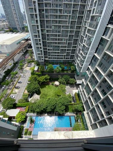 Condo for Sale: Ideo Mobi Sukhumvit 81