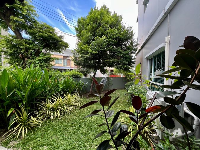 3-bed townhouse for sale, 125 sqm, 33.2 sq wah, VILLETTE LITE PATTANAKARN 38