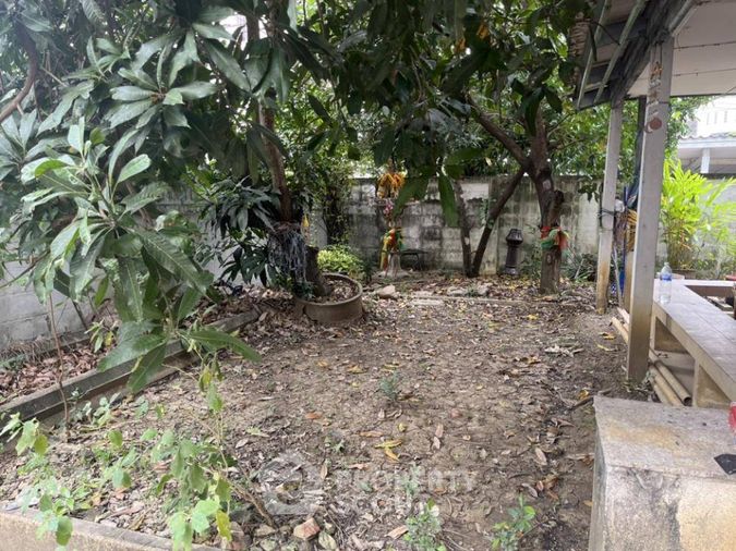 ขายบ้านเดี่ยว 6 ห้องนอน 180 ตร.ม. 100 ตร.ว. เขตบางกอกใหญ่