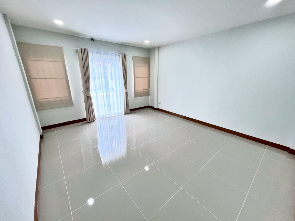 รูป ทาวน์เฮ้าส์ รีโนเวทใหม่ ทำเลดี หมู่บ้าน เมธา1 ถนนคู้บอน27 แยก10 ใกล้รถไฟฟ้าสายสีชมพู แฟชั่นไอส์แลนด์ โรงพยาบาลสินแพทย์ - รูปที่ 16/24