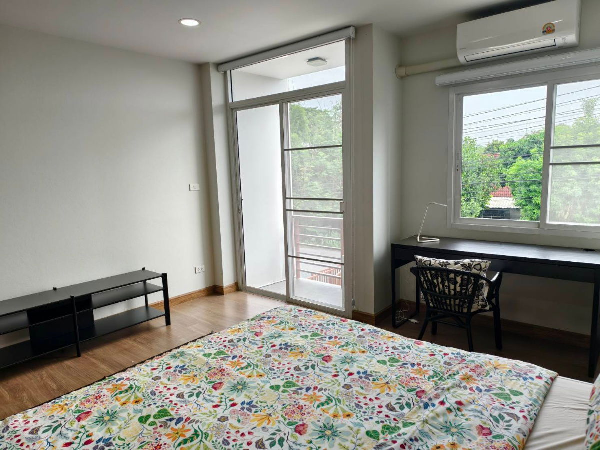 รูป ขาย! Home office ใจกลางเมืองเชียงใหม่      ใหม่ เพิ่งสร้างเสร็จ ตั้งอยู่บนถนนโชตนา   22   อ.เมือง  จ.เชียงใหม่   เป็นอาคาร คสล ขนาด 4x12 เมตร 3ชั้น - รูปที่ 37/50