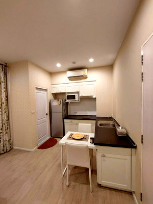 Condos for rent Major Hollywood Ramkhamhaeng : Very Special Price, Very Beautiful Room, Ready-to-move-in