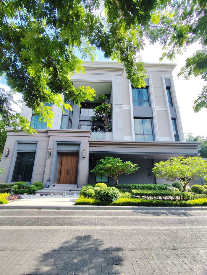 รูป บ้านมือ 1  บ้านหรูสไตล์ยุโรปที่ Grand Bangkok Boulevard Pinklao Borom - รูปที่ 2/12