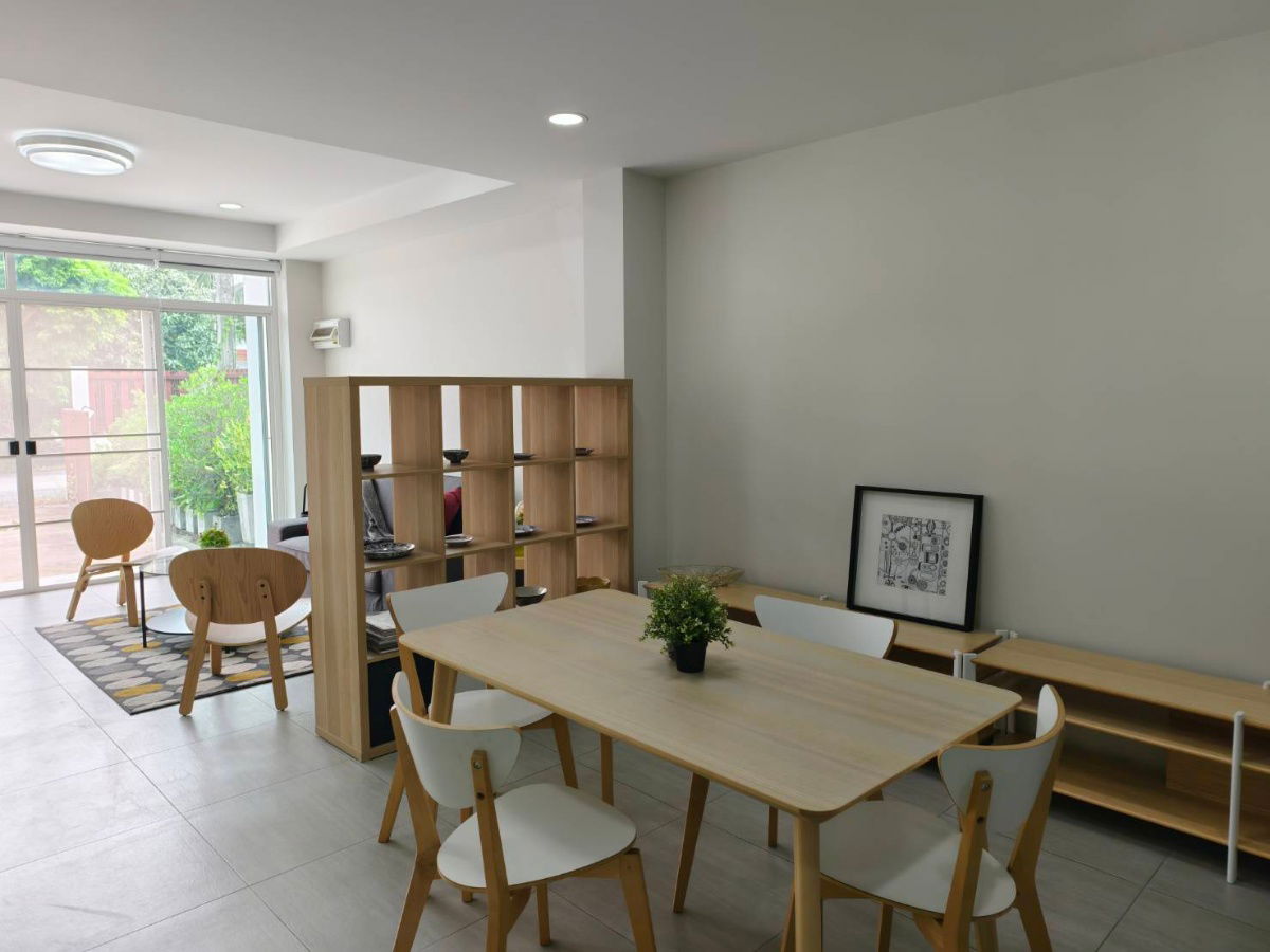 รูป ขาย! Home office ใจกลางเมืองเชียงใหม่      ใหม่ เพิ่งสร้างเสร็จ ตั้งอยู่บนถนนโชตนา   22   อ.เมือง  จ.เชียงใหม่   เป็นอาคาร คสล ขนาด 4x12 เมตร 3ชั้น - รูปที่ 44/50