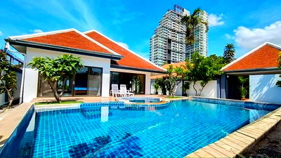 Houses for rent Jomtien Sai 1 : For rent can do business pool villa Jomtien beach 70,000/month
