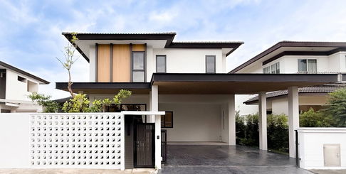 ขาย  Pool Villa สองชั้น   4 ห้องนอน  4 ห้องน้ำ 2 ห้องครัว  2 ที่จอดรถ