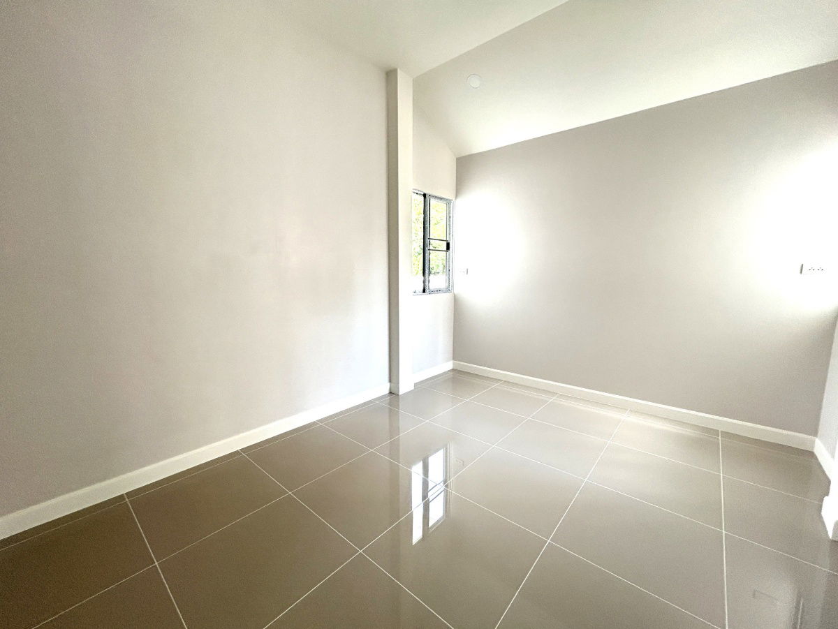 รูป ขายบ้านเดี่ยวชั้นเดียว  3 ห้องนอน  2 ห้องน้ำ  1 ห้องครัว  2 ที่จอดรถ - รูปที่ 5/18