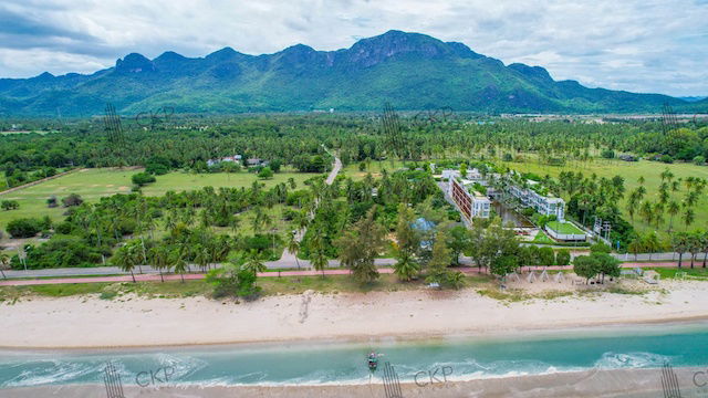 รูป บ้านพร้อมที่ดิน ติดหาดสามร้อยยอด เพียง 30 เมตร ไม่ไกลจากแหล่งท่องเที่ยวและแหล่งของกิน - รูปที่ 6/24