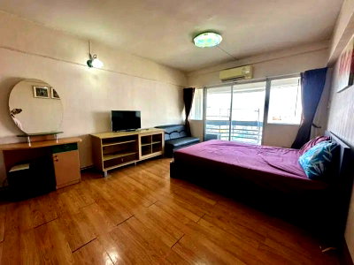 Condos for sale : Condo for sale, Sriracha Place, cheap price, in the heart of the city, near Robinson Department Store