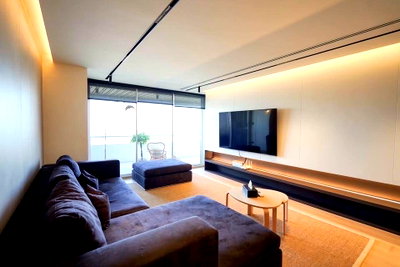 Condos for rent : [Rent] Luxury condo, panoramic view of the Chao Phraya River, Bangkok River Marina project 📍 Bang Phlat, Bangkok