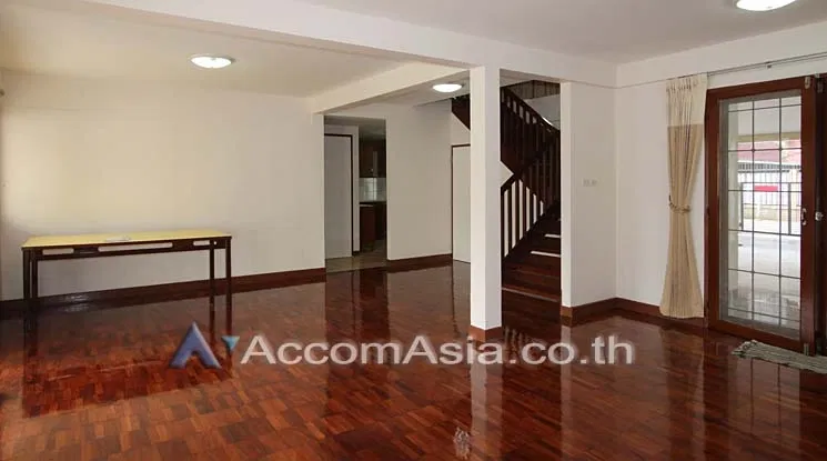 picture 🔼🔽 AccomA 📩  3 BR House in Phra Khanong Nuea (60078) - 4/11