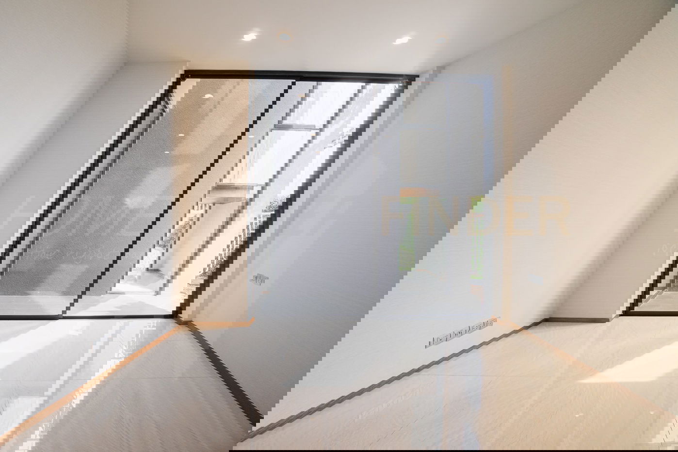 รูป Baan Issara Bangna 6 bedrooms, for sale - รูปที่ 2/11