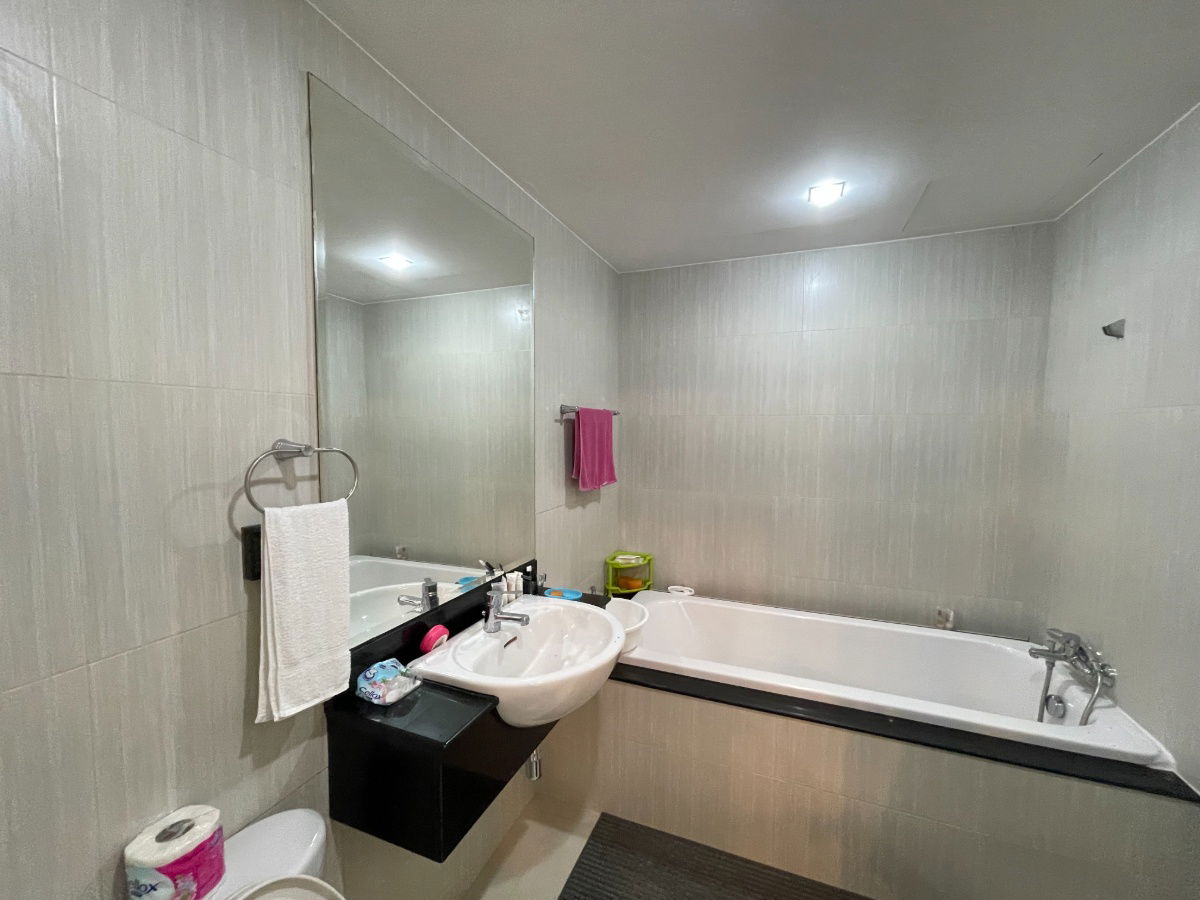 รูป เจ้าของขายขาดทุน คอนโด โกลเด้นท์ โคสท์ ศรีราชา  1 ห้องนอน ไซส์ใหญ่ เพียง  2 ล้านบาท - รูปที่ 13/17