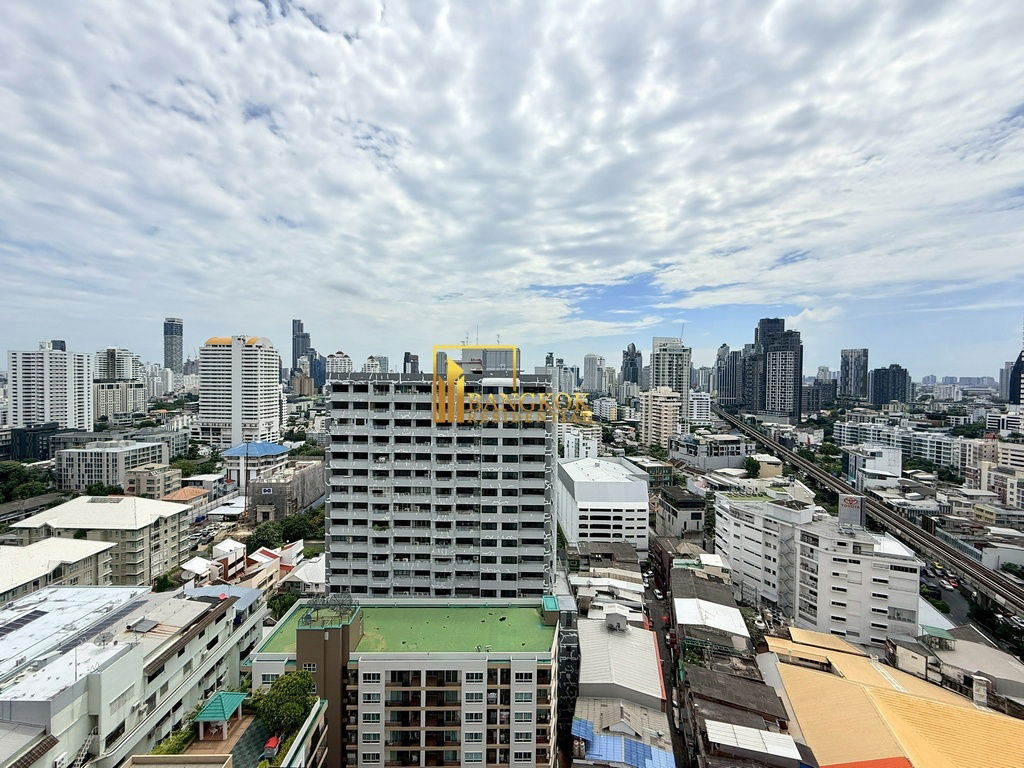 picture The Madison | Luxurious 3 Bedroom Condo in Phrom Phong - BR1713CD - 8/50