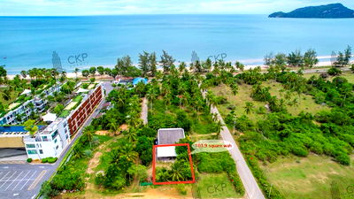 Land for sale Sam Roi Yot Prachaubkirikhan : Vacant land next to Sam Roi Yot Beach, only 30 meters away, not far from the main road, near tourist attractions.