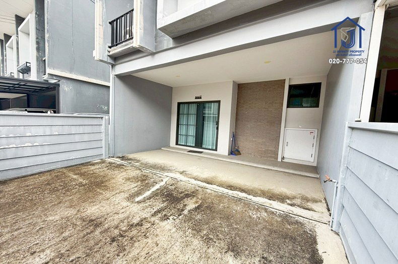 รูป ขายทาวน์โฮม 2 ชั้น หมู่บ้านบริทาเนีย วงแหวน–จตุโชติ  ถนนหทัยราษฎร์ ใกล้วงแหวนฯ–แฟชั่นไอส์แลนด์ - รูปที่ 12/13