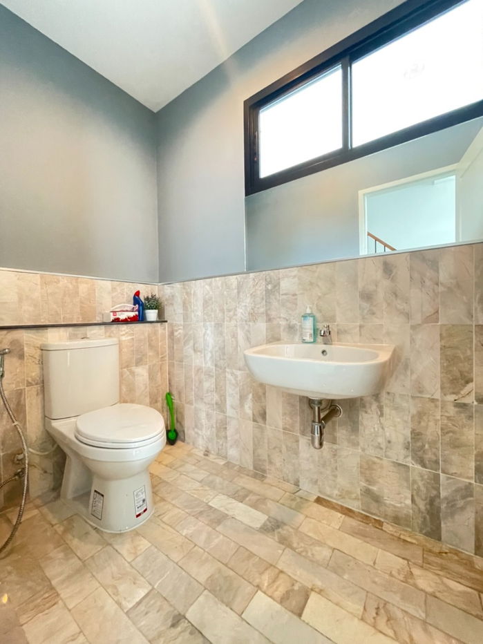 รูป ขายบ้านเดียวสองชั้น     3 ห้องนอน    3  ห้องน้ำ  1 ห้องครัว  2  ที่จอดรถ - รูปที่ 19/24