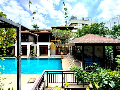 Houses for rent Watthana : Villa Kwanta | Beautiful 4 Bedroom Pool Villa in Thonglor Area - BR28295SH