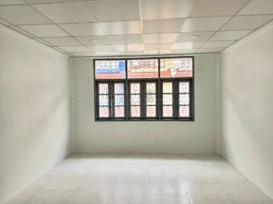 รูป ให้เช่าอาคารพาณิชย์ 4 ชั้นครึ่ง ซอยบรมราชชนนี76 (ติดปากซอยแยก5) อยู่ระหว่างพุทธมณฑลสาย3-4 ขาเข้าปรับปรุงใหม่ สะอาดมาก มีน้ำ/ไฟ พร้อมเข้าอยู่ - รูปที่ 25/37