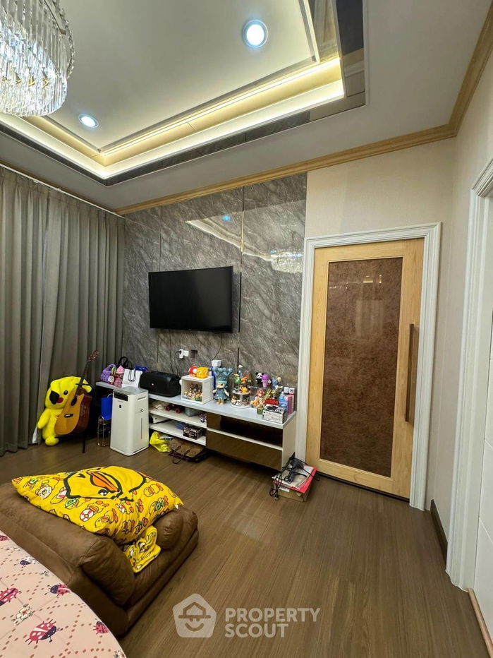 รูป บ้าน 5-ห้องนอน ที่ หมู่บ้านซื่อตรงเซรีน ใน บางเสร่ (ID 2144225) - รูปที่ 8/16