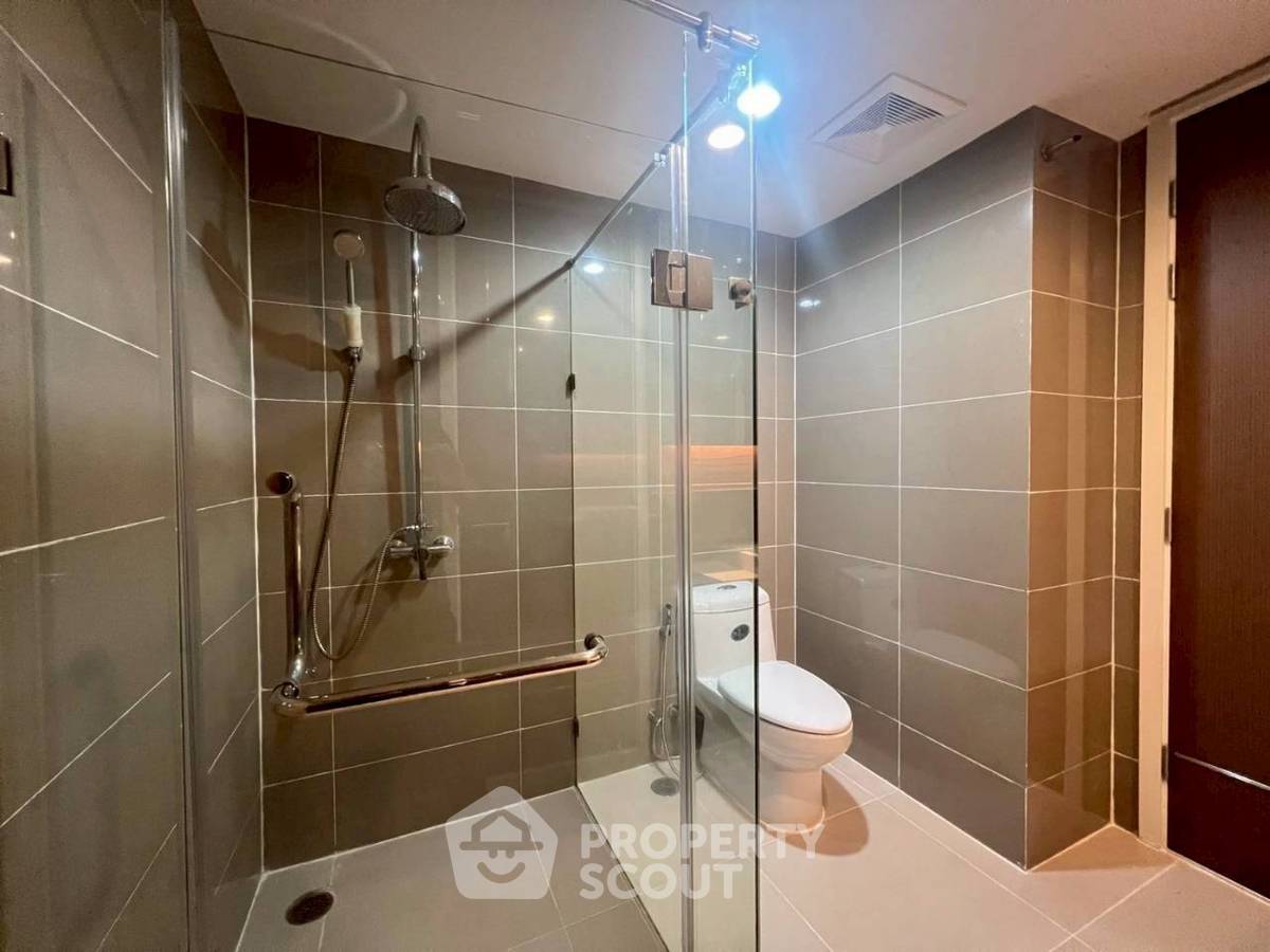 รูป คอนโด 1-ห้องนอน ที่ 15 สุขุมวิท เรสซิเด็นท์ ใกล้ BTS นานา (ID 547445) - รูปที่ 9/9