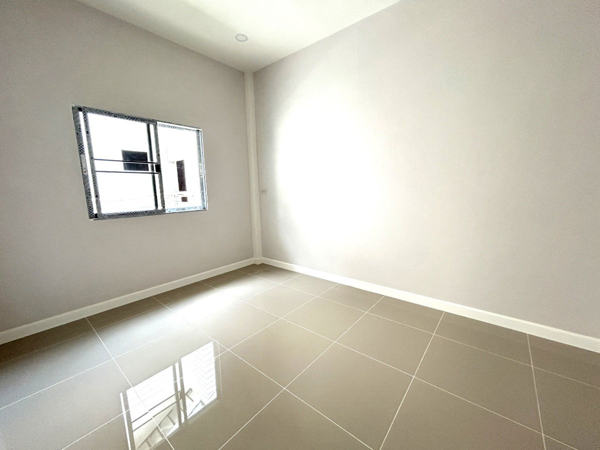 รูป ขายบ้านเดี่ยวชั้นเดียว  3 ห้องนอน  2 ห้องน้ำ  1 ห้องครัว  2 ที่จอดรถ - รูปที่ 9/18