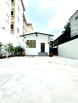 Houses for rent Sathon : House for rent, Soi Sathorn 17, Yannawa