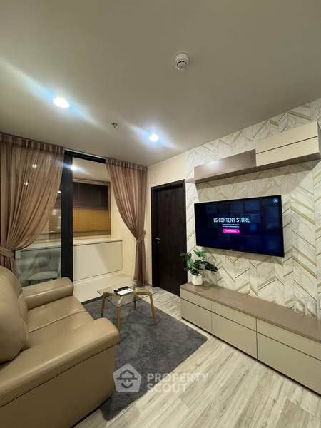 picture 1-BR Condo at XT Huaikhwang near MRT Huai Khwang (ID 2338202) - 4/12