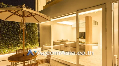 🔼🔽 AccomA 📩  3 BR Townhouse in Khlong Toei Nuea (AA25265)