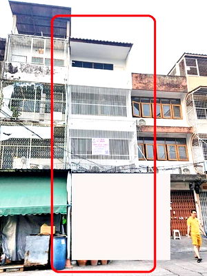 Shophouses for rent Ratchadaphisek Road : LatPhrao60-64 Walkable MRT Chokchai4 299m. adjacent to the market. Never Using MRT Ratchadaphisek 2.