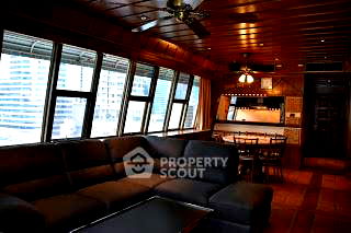 คอนโด MRT สามย่าน : คอนโด 2-ห้องนอน ที่ ไดมอนด์ ทาวเวอร์ คอนโดมิเนียม ใกล้ BTS ช่องนนทรี (ID 566578)