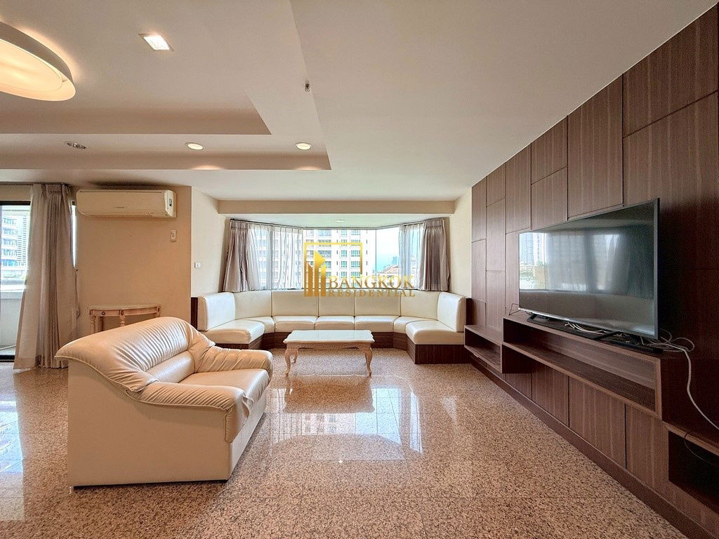 picture Baan Suanpetch | Expansive 3 Bedroom Condo in Phrom Phong - BR17558CD - 2/44