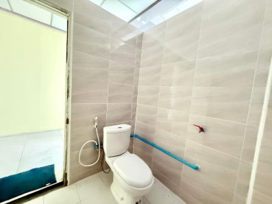 รูป ให้เช่าอาคารพาณิชย์ 4 ชั้นครึ่ง ซอยบรมราชชนนี76 (ติดปากซอยแยก5) อยู่ระหว่างพุทธมณฑลสาย3-4 ขาเข้าปรับปรุงใหม่ สะอาดมาก มีน้ำ/ไฟ พร้อมเข้าอยู่ - รูปที่ 26/37