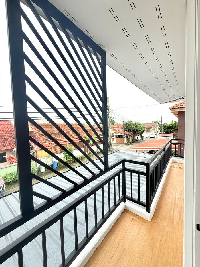 รูป บ้านเดี่ยว2ชั้น รีโนเวทใหม่ทั้งหลัง หมู่บ้าน เพ็ญศิริ  ถนนสุวินทวงศ์ 45 ลำต้อยติ่ง หนองจอก กว้าง ทำเลดี ราคาถูก - รูปที่ 34/40