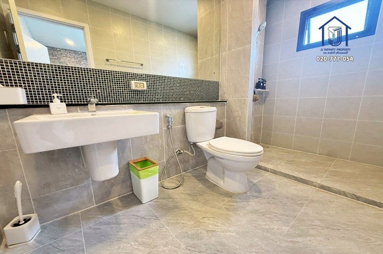 รูป ขายทาวน์โฮม 2 ชั้น หมู่บ้านบริทาเนีย วงแหวน–จตุโชติ  ถนนหทัยราษฎร์ ใกล้วงแหวนฯ–แฟชั่นไอส์แลนด์ - รูปที่ 8/13