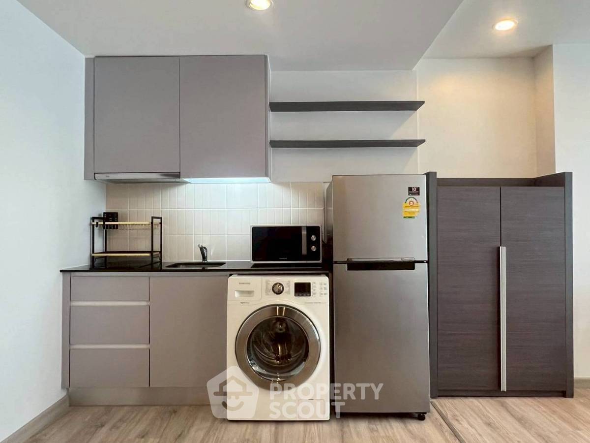 รูป คอนโด 1-ห้องนอน ที่ 15 สุขุมวิท เรสซิเด็นท์ ใกล้ BTS นานา (ID 547445) - รูปที่ 2/9