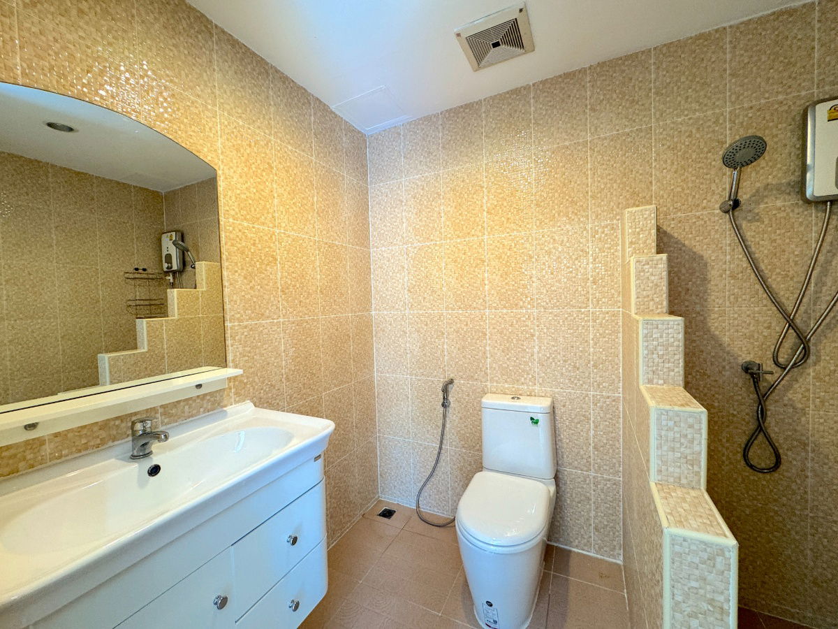 รูป 📣 คอนโดไนน์ ศรีราชา ห้องมุม ราคาสุดคุ้ม เพียง 999,000 บาท เท่านั้น! วิวภูเขา เงียบ สงบ บรรยากาศร่มรื่น สะดวกสบายอยู่ใกล้ชุมชน แหล่งของกิน - รูปที่ 14/17