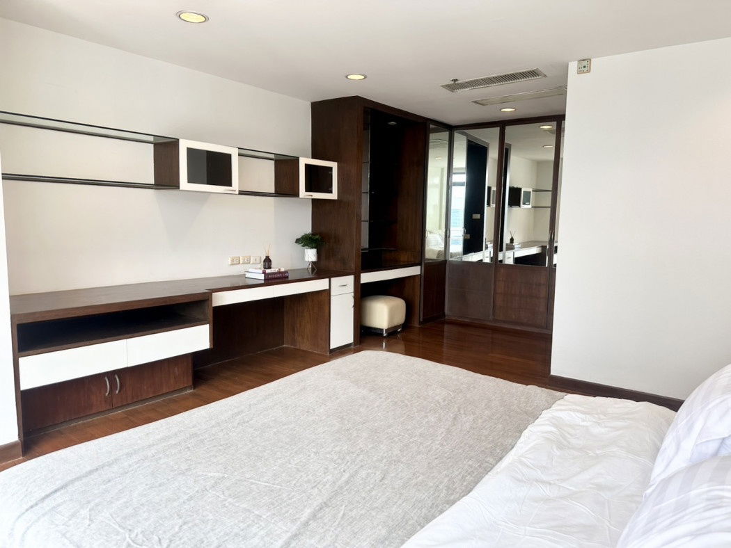 รูป ให้ เช่า คอนโด M1387 The Royal Place 2 63 ตรม Full Furnished - รูปที่ 5/10