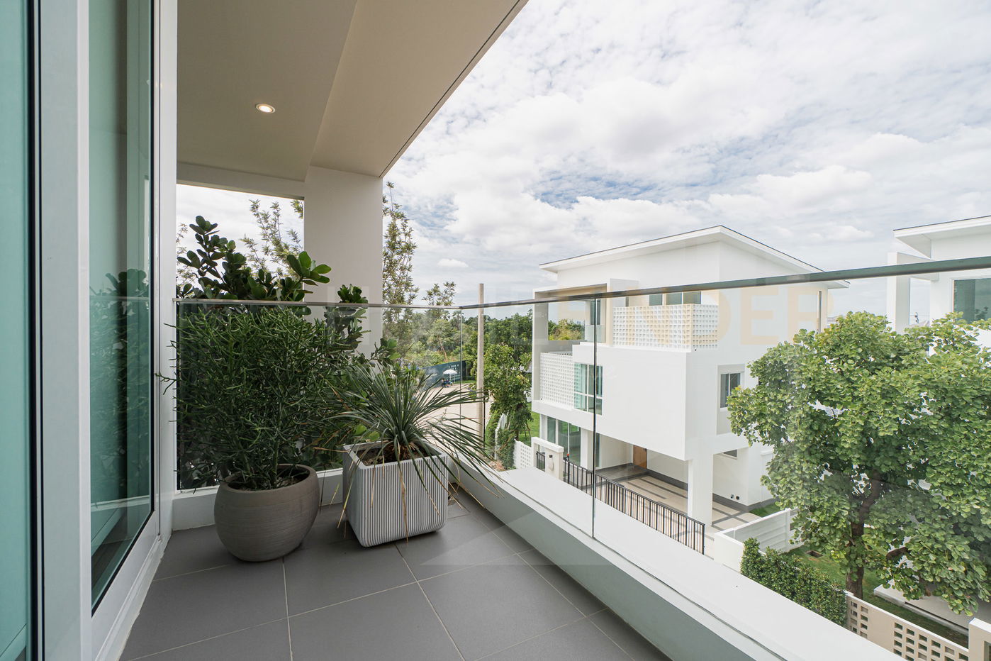 picture Nirvana ABSOLUTE Krungthep Kreetha 3 bedrooms, for sale - 8/20