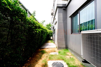 Houses for sale Bangkok-Chon Buri Motorway : Grand Britania Krungthepkreetha 4 bedrooms, for sale