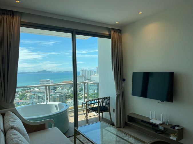 For Rent The Riviera Ocean Drive  SeaView Jacuzzi on Balcony 