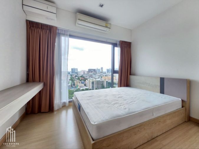Whizdom Connect for sale, featuring garden and greenery views and a separate enclosed kitchen. Size: 29.4 sq.m. @4.52 MB