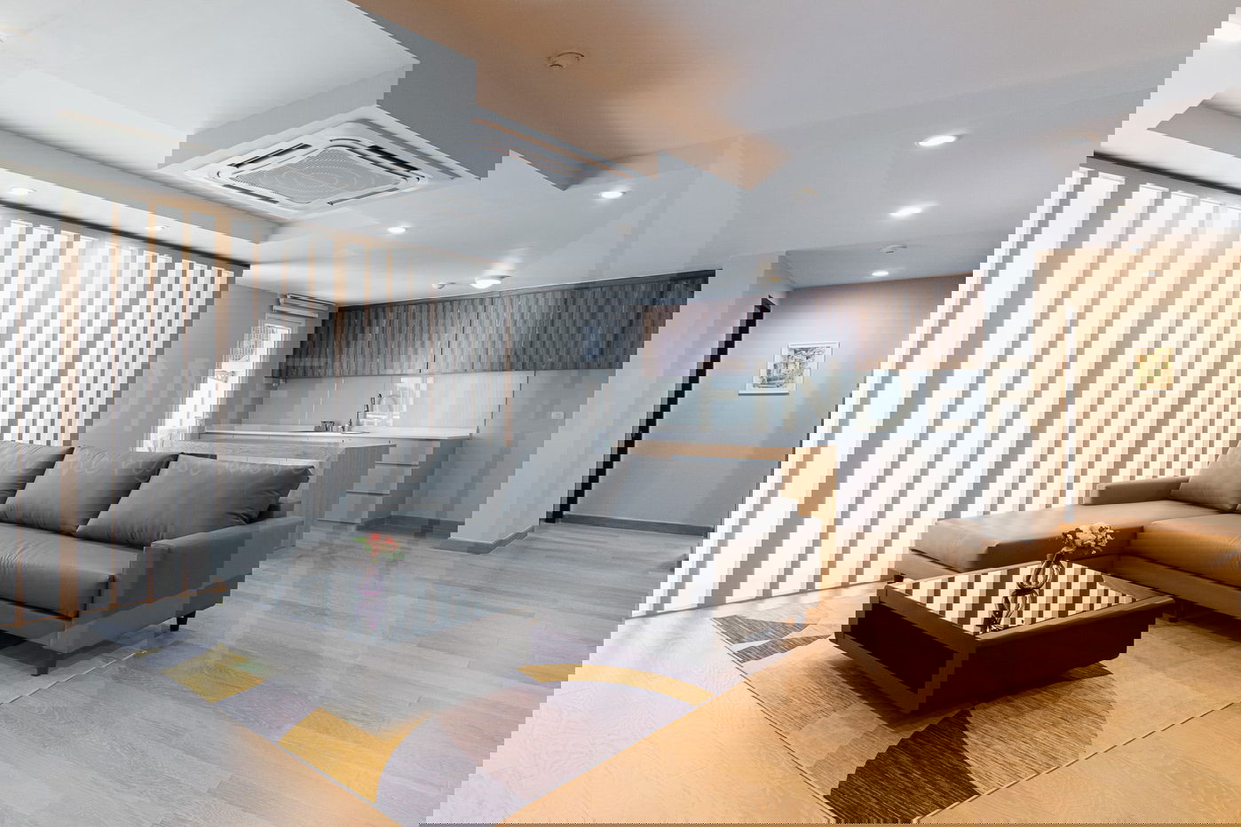 picture Avenue 61 4 bedrooms, for rent - 2/13