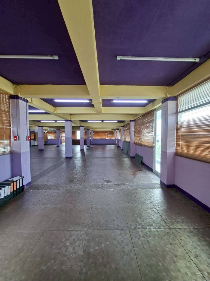 รูป ขายที่ดิน พร้อมสิ่งปลูกสร้าง 4 ชั้น + ชั้นลอย ติดถนนอ่อนนุช ใกล้ BTS ศรีนุช  - รูปที่ 18/27