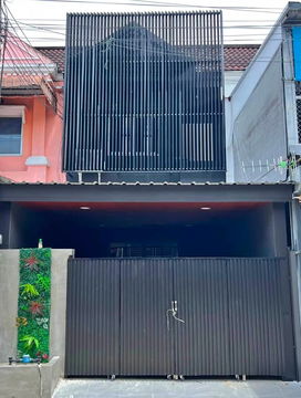 ขาย ศรีอนันต์ ทาวเฮ้าส์ 2 ห้องนอน 2 ห้องน้ำ เฟอร์ฯครบ หิ้วกระเป๋าเข้าอยุ่ได้เลย ใกล้เซ็นทรัลเฟสฯ เชียงใหม่ T.0946511456