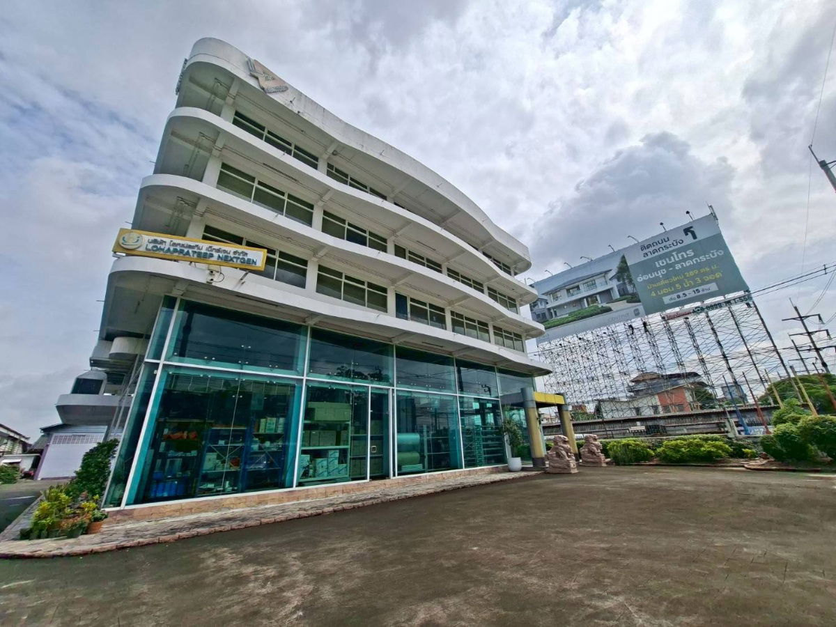 รูป ขายที่ดิน พร้อมสิ่งปลูกสร้าง 4 ชั้น + ชั้นลอย ติดถนนอ่อนนุช ใกล้ BTS ศรีนุช  - รูปที่ 1/27